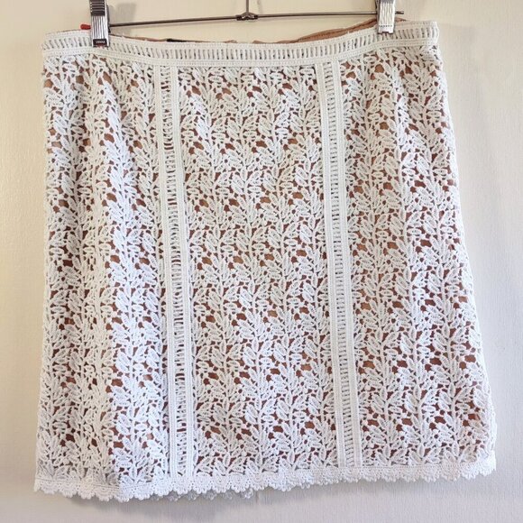 Crochet & Lace Mini Skirt  Scallop Hem Kendall & Kylie Women's Size Large  Boho - Picture 2 of 5